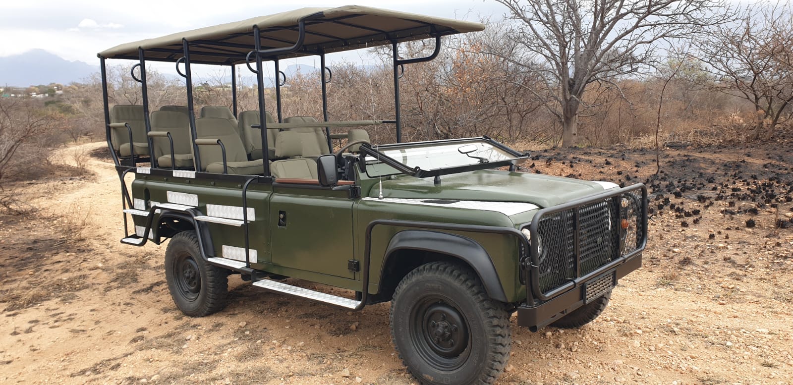 Land Rover Defender 110 V8 P/U S/C for Sale in South Africa